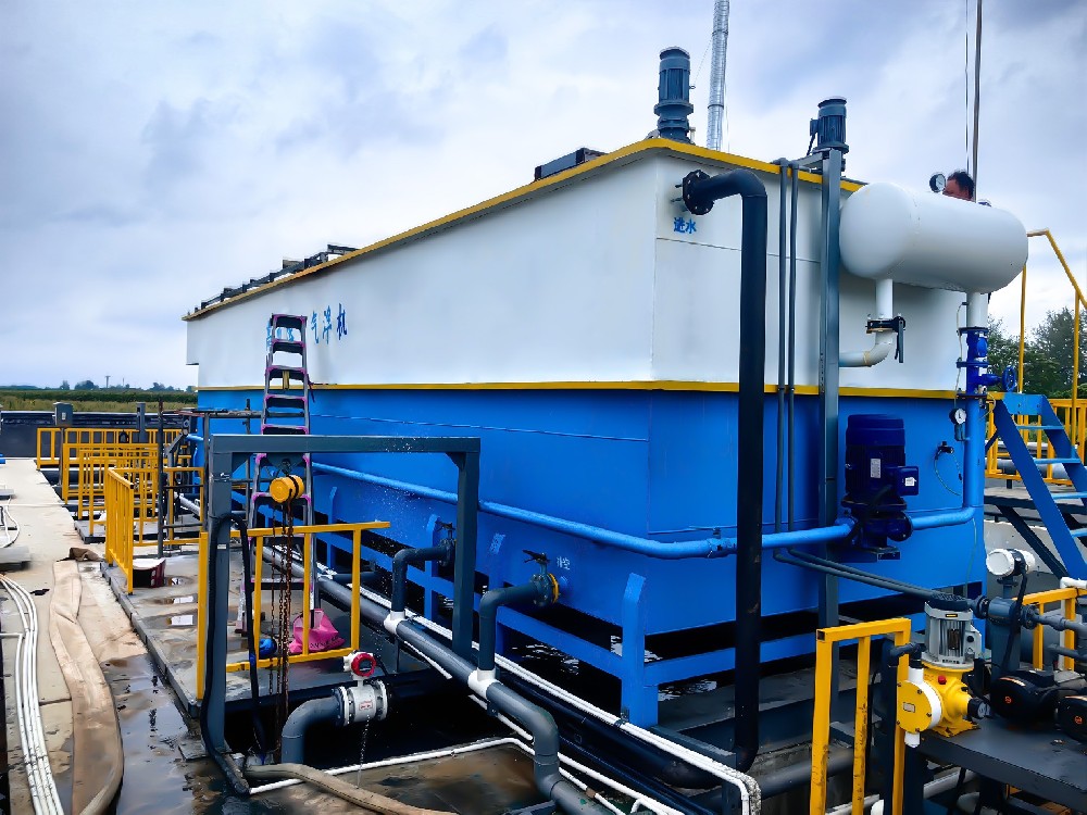 氣浮機(jī)在高濃度塑料清洗廢水除油除雜中的應(yīng)用規(guī)范